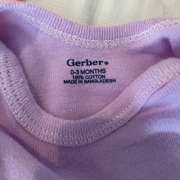 GERBER Onsies 0-3 Month Lot of 5 Pieces 100% cotton gently used - Picture 3 of 3